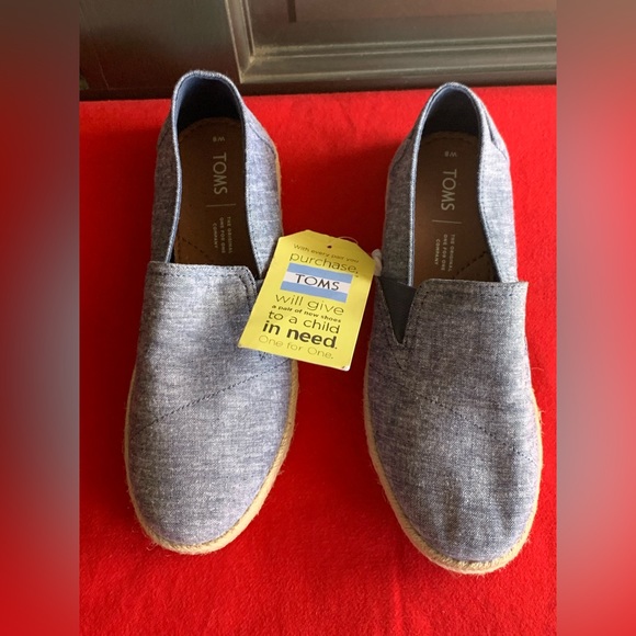Rare TOMS Wmn Redondo Navy Slub Chambray Slip-On size 8 NWT - Picture 1 of 6